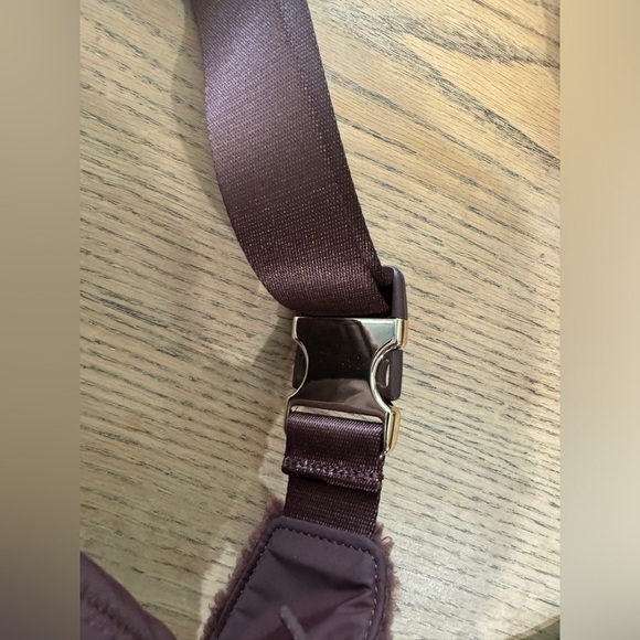 Lululemon large everywhere belt bag - Picture 5 of 9